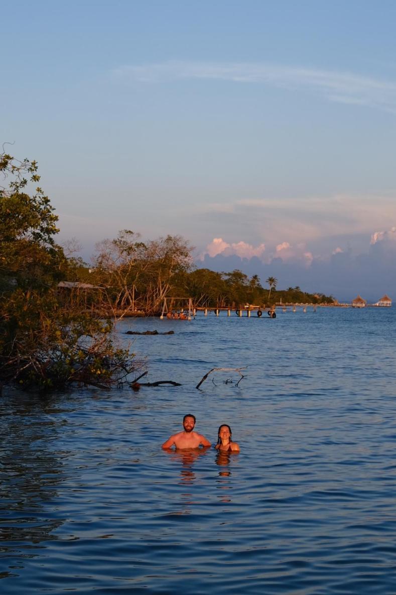 Santa Lova Eco-Hostel Isla Tintipan Tintipan Island Eksteriør bilde